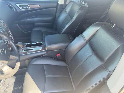 Gun Metallic 2019 Nissan Pathfinder Platinum