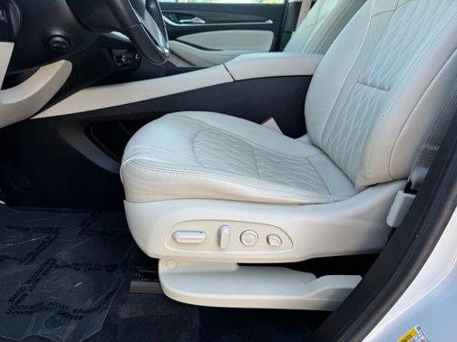 White Frost Tricoat 2022 Buick Enclave AWD Avenir