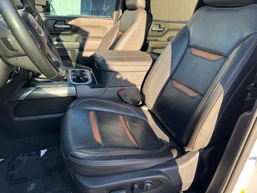 Summit White 2023 GMC Sierra 2500 AT4