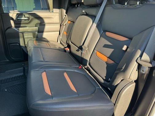 Summit White 2023 GMC Sierra 2500 AT4