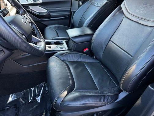 Agate Black Metallic 2021 Ford Explorer ST