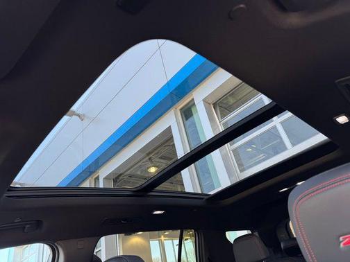 Lakeshore Blue 2026 Chevrolet Traverse AWD Z71