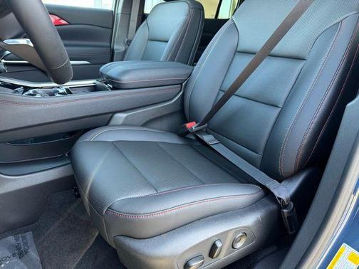 Lakeshore Blue 2026 Chevrolet Traverse AWD Z71