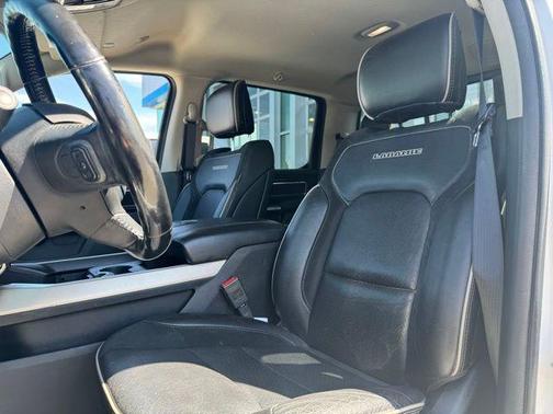 Bright White Clearcoat 2022 RAM 1500 Laramie