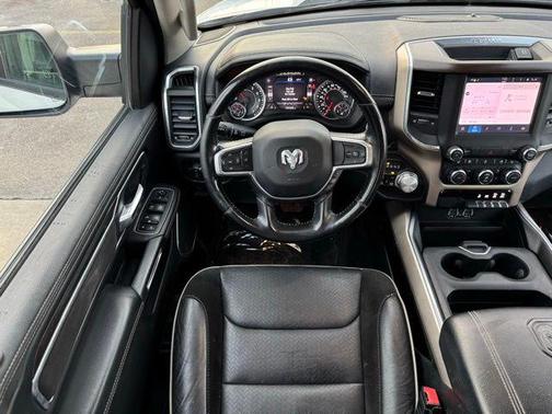 Bright White Clearcoat 2022 RAM 1500 Laramie