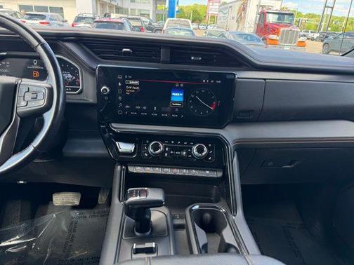 Onyx Black 2023 GMC Sierra 1500 AT4