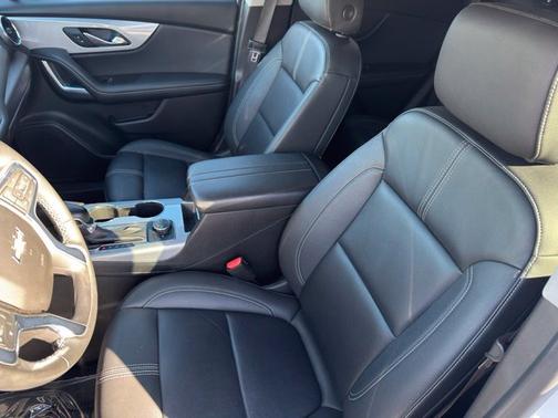 Summit White 2023 Chevrolet Blazer LT
