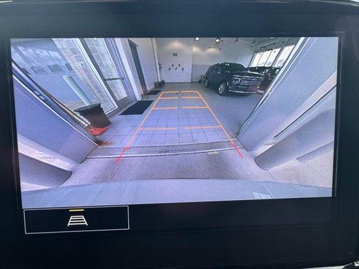 Summit White 2023 Chevrolet Traverse LT Leather