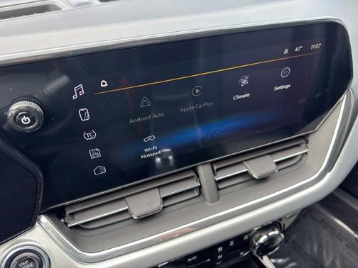 Black Metallic 2026 Chevrolet Trax LT