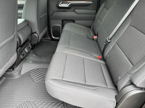 2025 Chevrolet Silverado 3500 LT