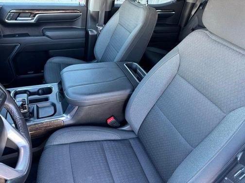 Summit White 2023 GMC Sierra 1500 Elevation