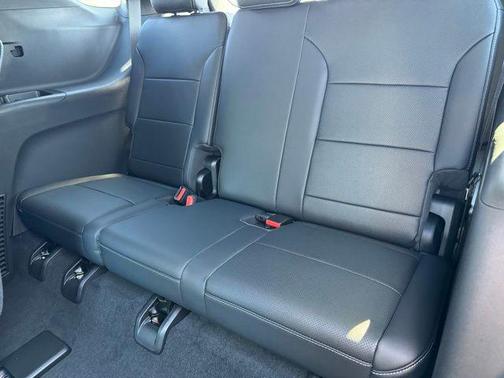 Lakeshore Blue 2026 Chevrolet Traverse LT