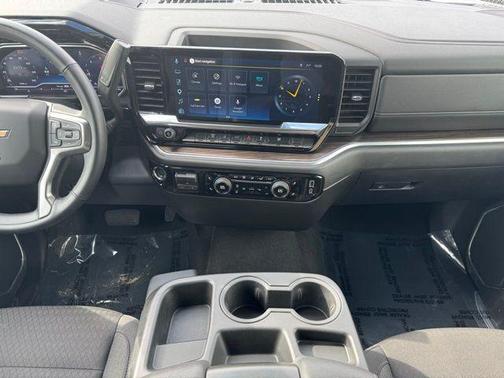 Summit White 2025 Chevrolet Silverado 2500 LT