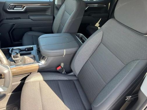 Sterling Gray Metallic 2026 Chevrolet Silverado 1500 LT Trail Boss