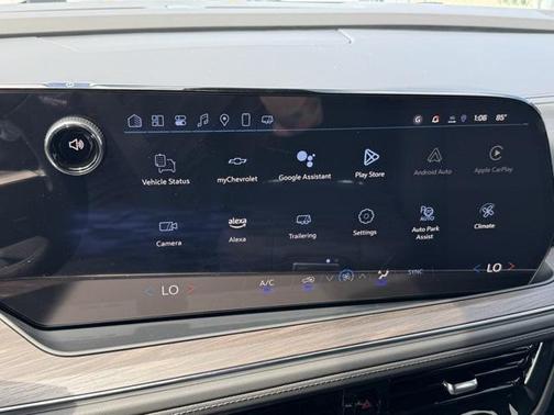 2025 Chevrolet Suburban LS