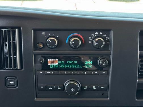 Summit White 2026 Chevrolet Express 3500 Work Van
