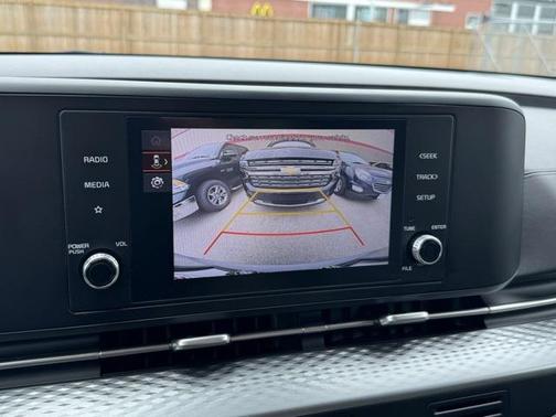2023 Kia Carnival LX