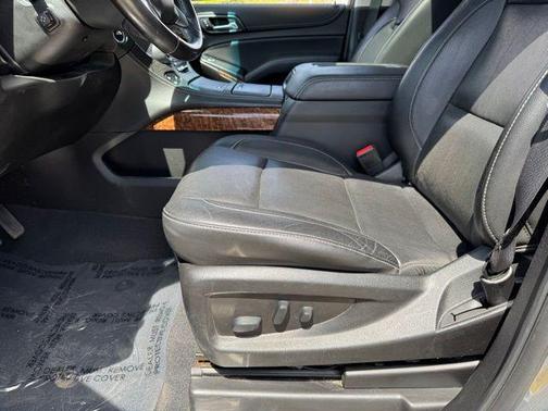 Pepperdust Metallic 2019 Chevrolet Suburban Premier