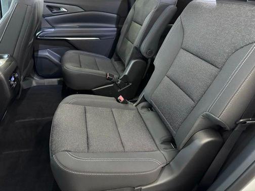 Summit White 2026 Chevrolet Traverse LT