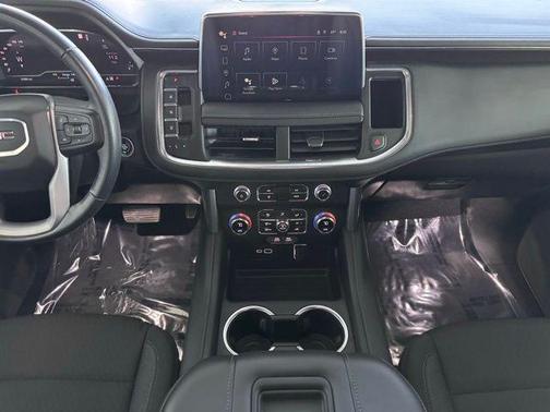 Summit White 2022 GMC Yukon SLE