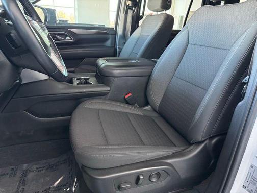 Summit White 2022 GMC Yukon SLE