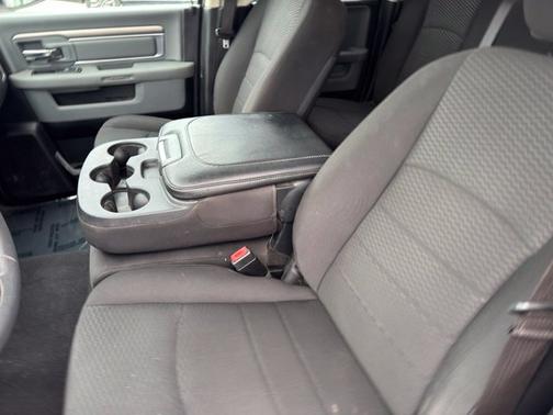 Bright White Clearcoat 2019 RAM 1500 Classic Warlock