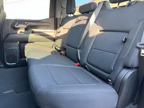 Summit White 2024 GMC Sierra 1500 Elevation