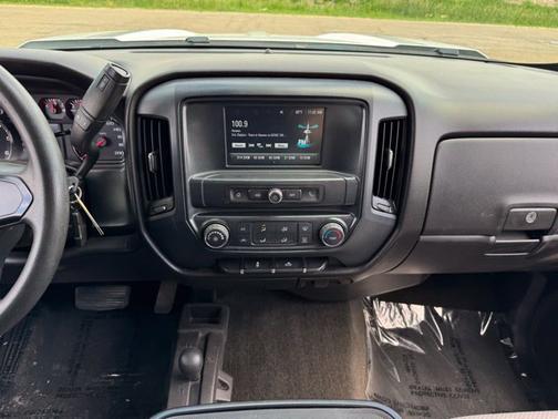 White 2018 Chevrolet Silverado 1500 Custom