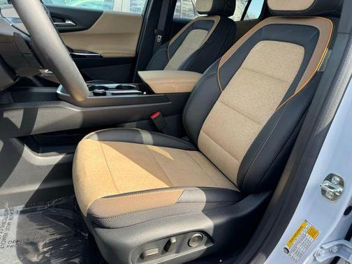 Polar White 2026 Chevrolet Equinox AWD ACTIV