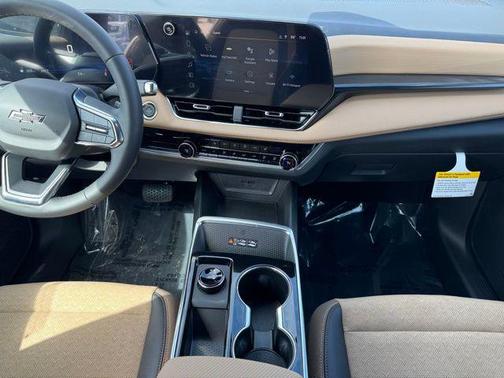 Polar White 2026 Chevrolet Equinox AWD ACTIV