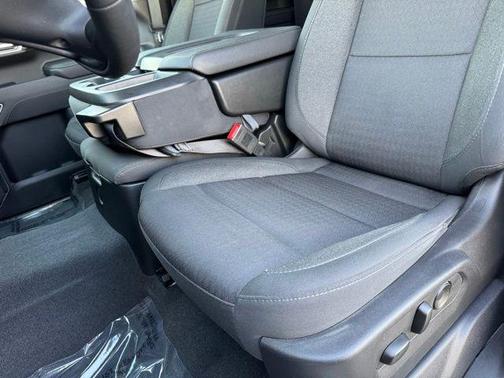 Summit White 2023 Chevrolet Silverado 1500 LT