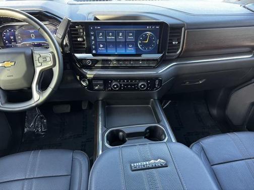 2024 Chevrolet Silverado 3500 High Country