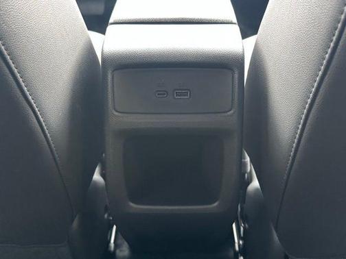 Mosaic Black Metallic 2026 Chevrolet Trax LT