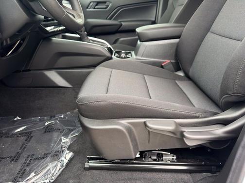 Summit White 2026 Chevrolet Colorado Trail Boss