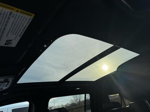 2023 Chevrolet Suburban 4WD High Country