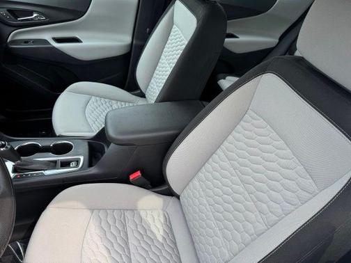 Summit White 2020 Chevrolet Equinox LS