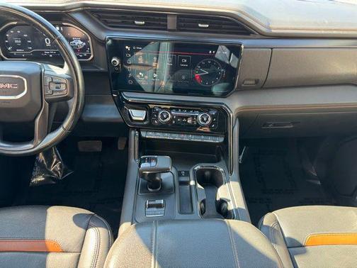 Summit White 2023 GMC Sierra 1500 AT4