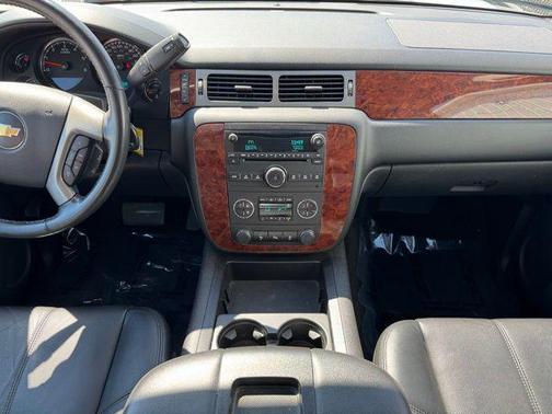 Silver Ice Metallic 2013 Chevrolet Suburban 1500 LT