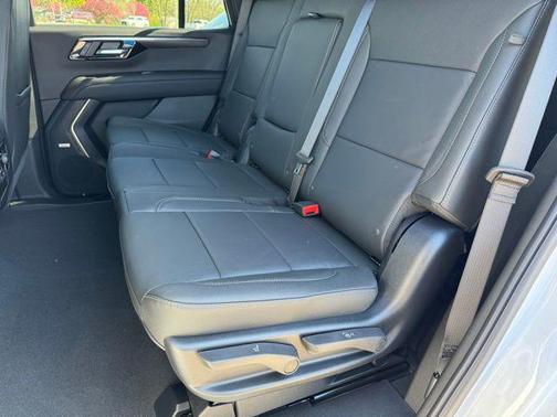 Summit White 2026 Chevrolet Tahoe LT