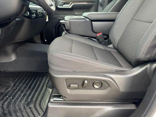 Summit White 2026 Chevrolet Silverado 1500 RST