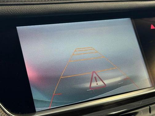 Crystal White Tricoat 2017 Cadillac XT5 Luxury