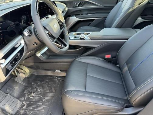 2025 Cadillac LYRIQ Luxury w/1SD