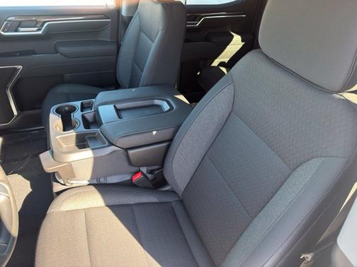 Summit White 2026 Chevrolet Silverado 1500 LT