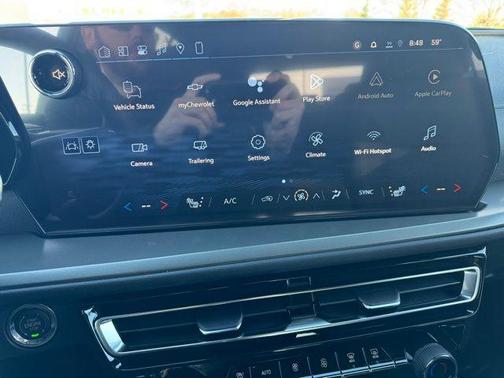 Mosaic Black Metallic 2026 Chevrolet Traverse LT