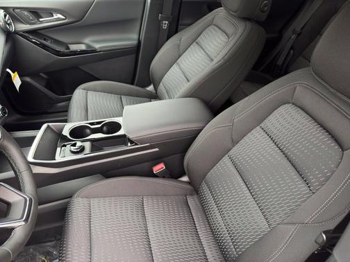 Autumn 2027 Chevrolet Equinox AWD LT