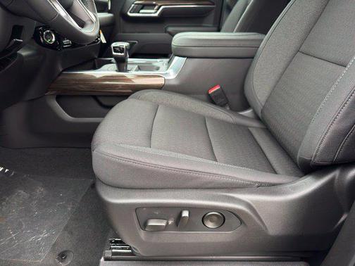 Sterling 2026 Chevrolet Silverado 1500 LT