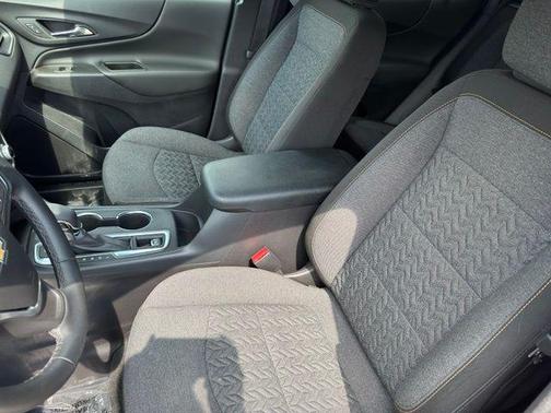 Mosaic Black Metallic 2024 Chevrolet Equinox 1LT