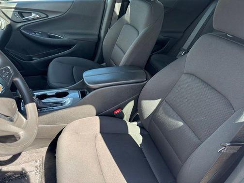 Summit White 2021 Chevrolet Malibu FWD LT