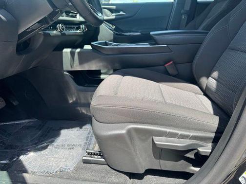 Mosaic Black Metallic 2025 Chevrolet Equinox 1LT