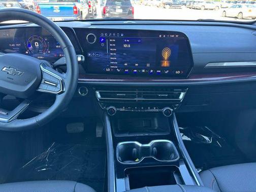 Mosaic Black Metallic 2024 Chevrolet Traverse Z71
